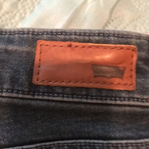 ❤️(82) Ladies vintage Levi’s size 25x 32, Demi curve super stretchy skinny jeans - Picture 2 of 11